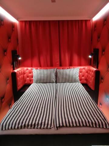 Фото номера Апартаменты - 1-й этаж Проживание в семье Excluzive г. Одорхею-Секуеск 8
