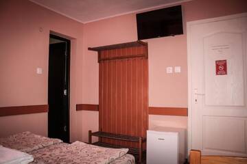 Фото номера Семейный номер Отель Hotel Tranzit г. Одорхею-Секуеск 2