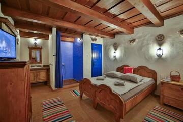 Фото номера Двухместный номер с 1 кроватью, вид на сад Гостевой дом Castle Garden guesthouse -Adults Only г. Одорхею-Секуеск 6
