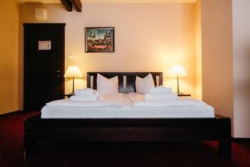 Фото номера Двухместный номер с 1 кроватью Гостевой дом Páva Pension &amp; Spa г. Одорхею-Секуеск 10