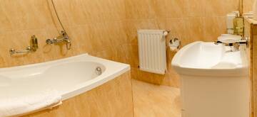 Фото номера Junior Suite (2 Adults) SPA included Отель Septimia Hotels &amp; Spa Resort г. Одорхею-Секуеск 6