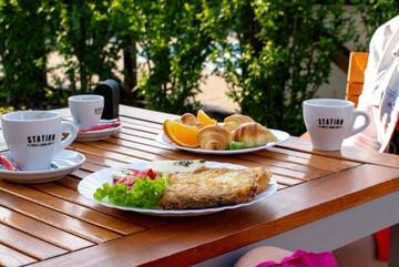 Фотографии Отель Septimia Hotels & Spa Resort г. Одорхею-Секуеск (Румыния) №3 Фото Отель Septimia Hotels & Spa Resort г. Одорхею-Секуеск 3